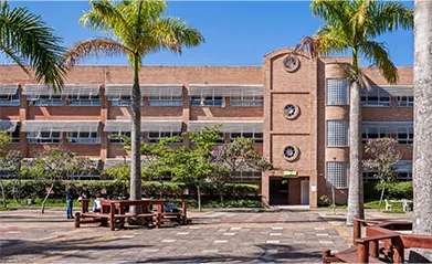 Imagem representativa do Nosso Espaço. A imagem exibe alunos e o ambiente do Nosso Espaço no colégio Humboldt