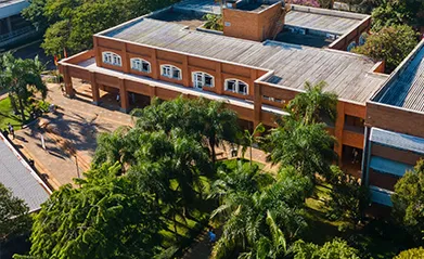 Imagem representativa do Tempo Integral. A imagem exibe alunos e o ambiente do Tempo Integral no colégio Humboldt